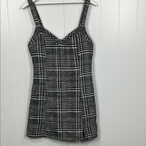 The Free Yoga Womens Jumper M Black White Texture Pattern Lined Back Zip Mini